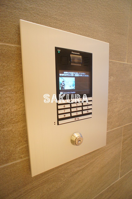 セキュリティ　不審者、勧誘員をシャットアウトできるオートロックです♪