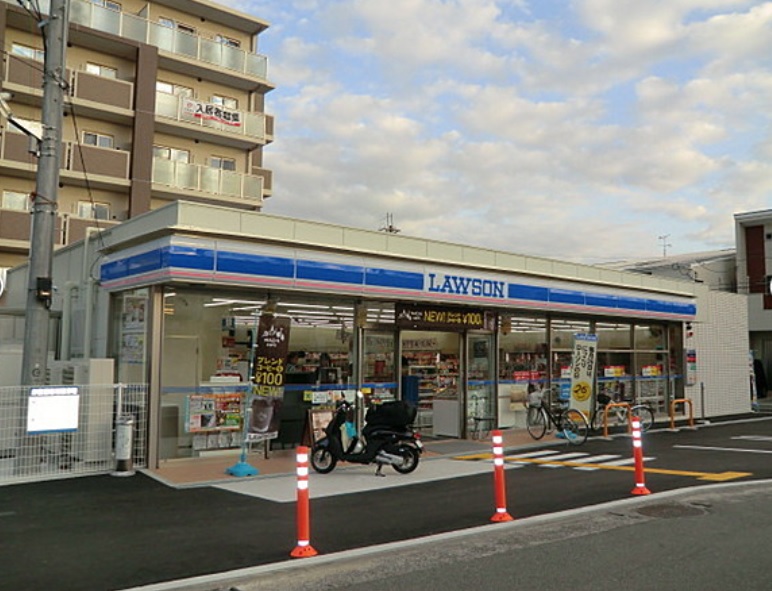 コンビニ　ローソン 八尾高安駅前店（コンビニ）まで317m