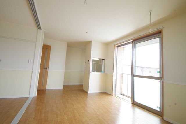 居室・リビング　★お問い合わせはタウンハウジング町田店まで★