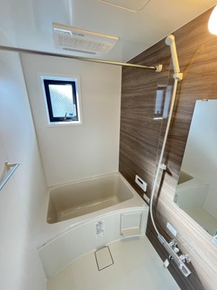 バス・シャワールーム　追い焚き機能付き