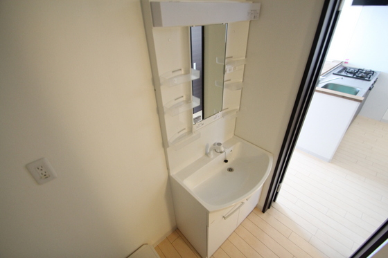 洗面設備　※別部屋の写真です