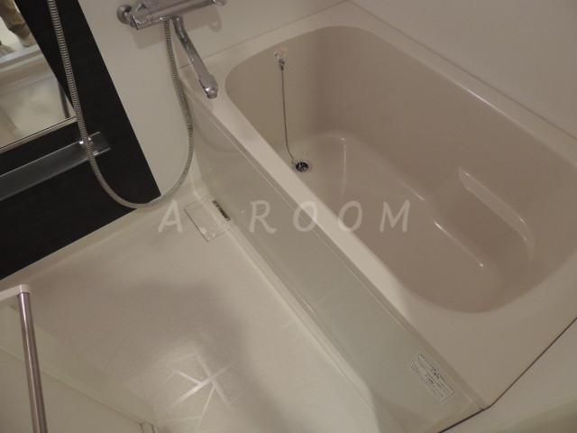 バス・シャワールーム　清潔感のあるバスルーム