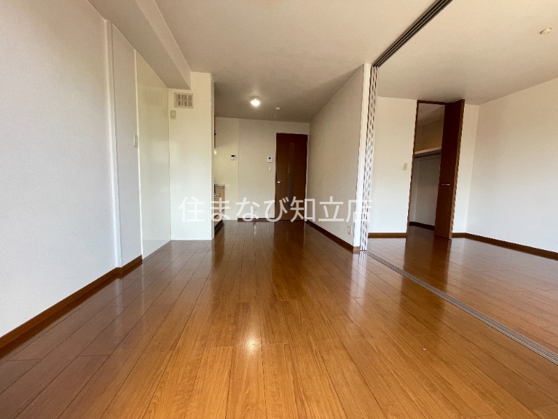 居室・リビング　別室同型写真