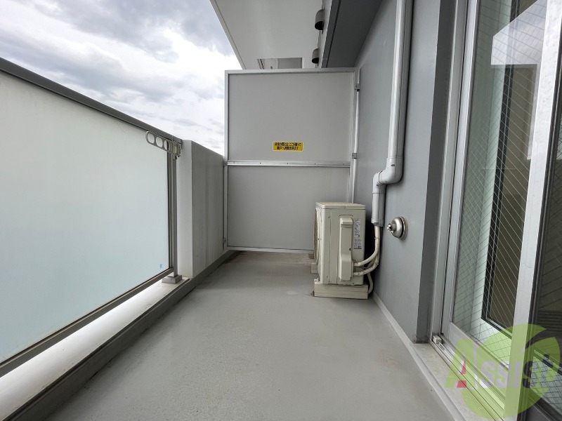 バルコニー　バルコニーです。洗濯物を干したり一息ついたりできますね！