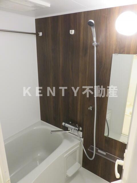 バス・シャワールーム　※他のお部屋のお写真です。