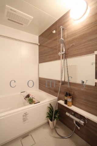 バス・シャワールーム　追炊き・浴室乾燥機付きバス