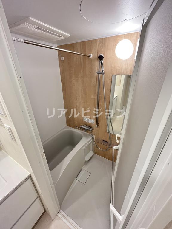 バス・シャワールーム　別部屋参考写真