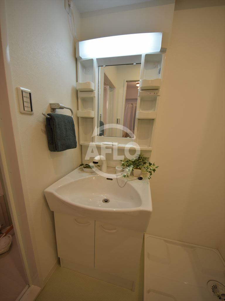 洗面設備　アバンティ南堀江イースト　独立洗面台