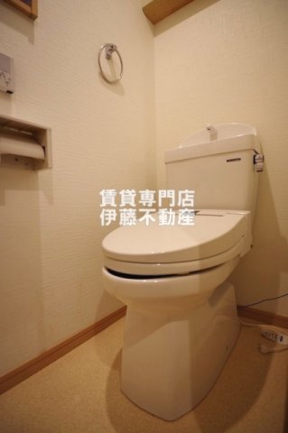 トイレ　温水洗浄暖房便座