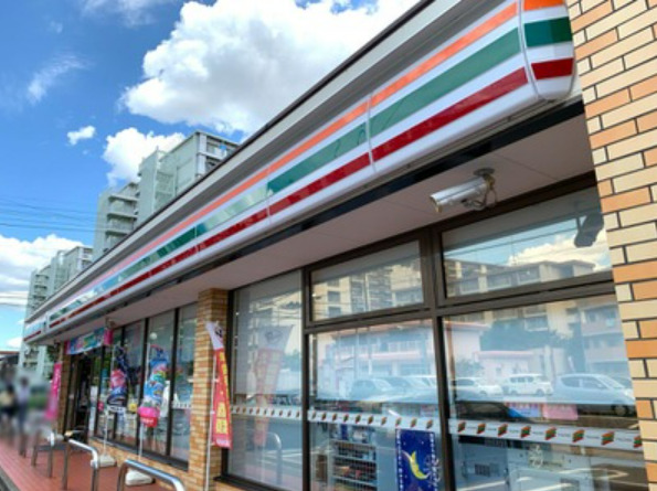 コンビニ　セブンイレブン 名古屋上飯田南町店（コンビニ）まで473m