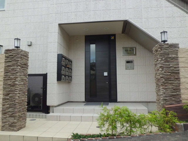 エントランス　オートロック完備のエントランス