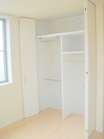 収納　天井まで高さがあるクロゼット