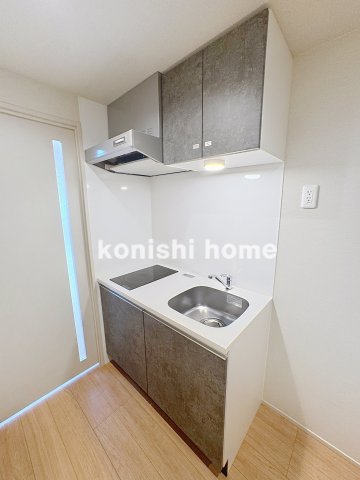 キッチン　※同タイプ、別部屋写真使用。