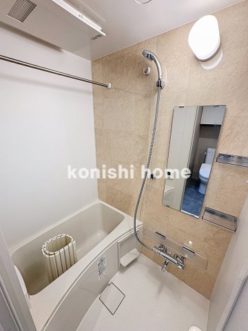 バス・シャワールーム　※同タイプ、別部屋写真使用。