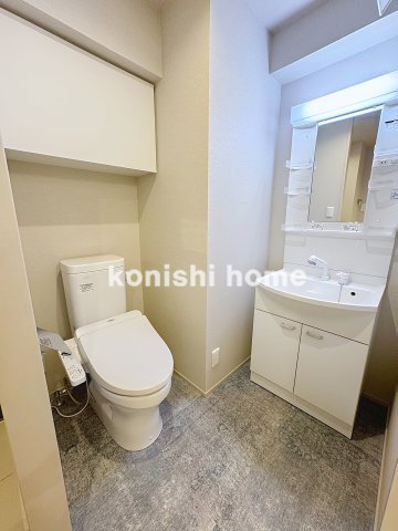 トイレ　※同タイプ、別部屋写真使用。