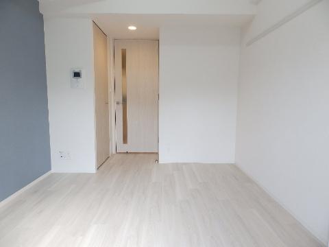 居室・リビング　室内