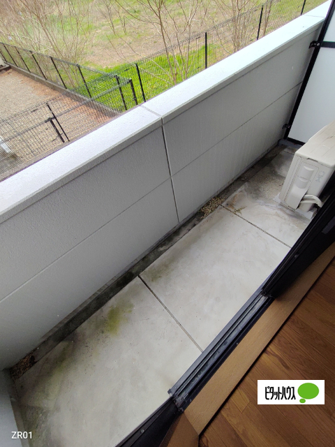 バルコニー　同物件別部屋