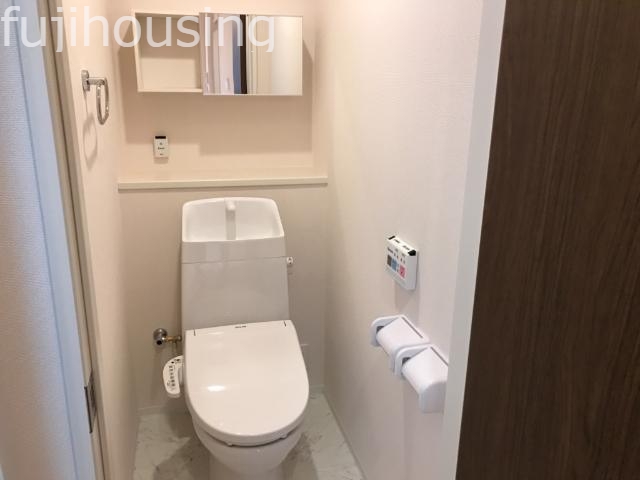 トイレ　シャワー付トイレ