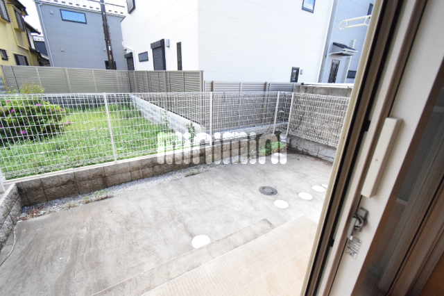 バルコニー　写真は別号室です。