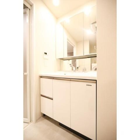 洗面設備　洗髪洗面化粧台