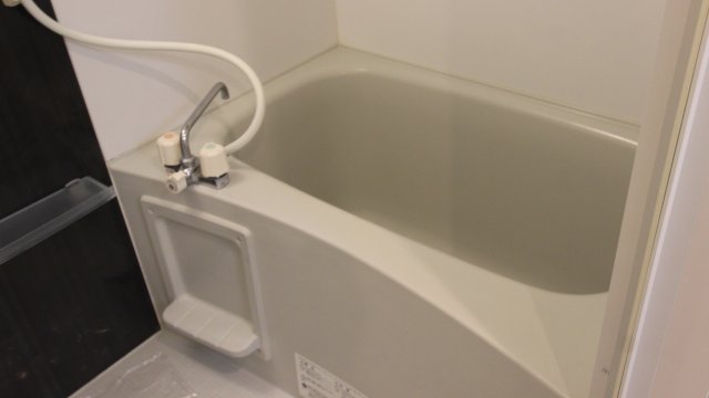 バス・シャワールーム　同物件、別号室のものです。