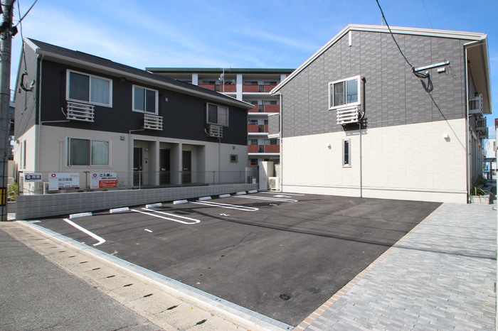 駐車場　駐車場