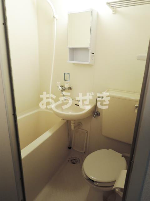 バス・シャワールーム　?