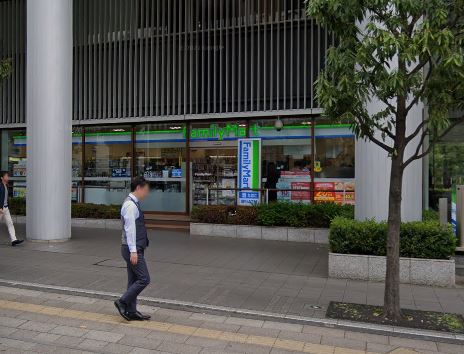 コンビニ　ファミリーマート 田町駅北店（コンビニ）まで578m