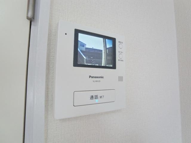 セキュリティ　♪モニター付きインターホンで来客をチェック♪