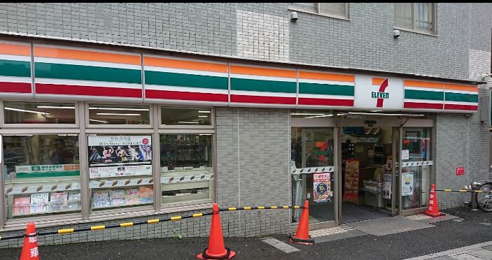 コンビニ　セブンイレブン横須賀本町２丁目店（コンビニ）まで874m