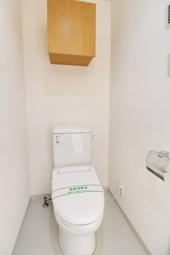 トイレ　同物件別部屋写真