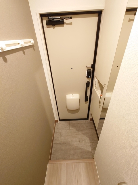玄関　玄関（トールタイプのシューズボックス）