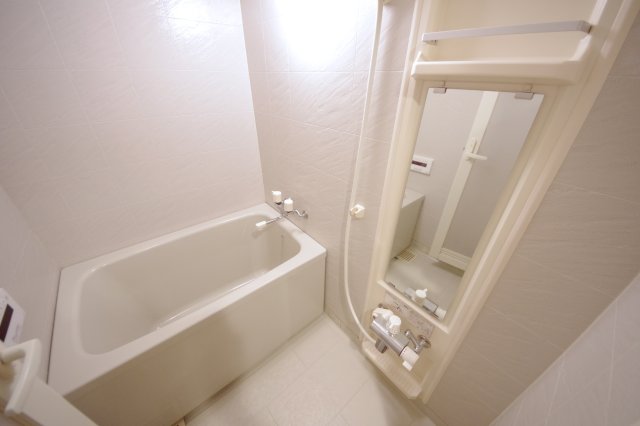 バス・シャワールーム　※同間取り別部屋参考写真