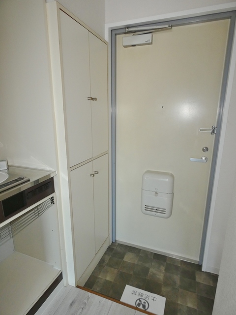 玄関　※同タイプ別部屋のお写真