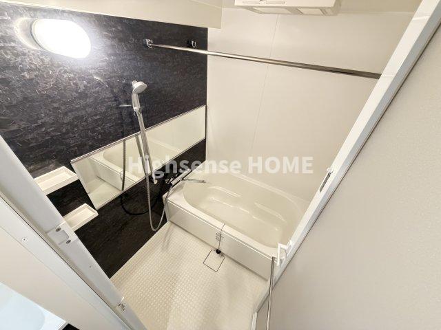 バス・シャワールーム　コンパクトで使いやすいお風呂です