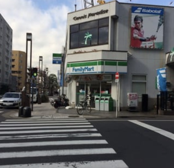 コンビニ　ファミリーマート墨田亀沢四丁目店（コンビニ）まで142m