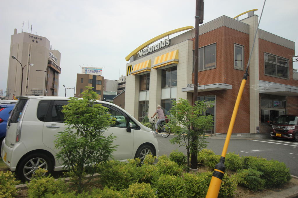 飲食店　マクドナルド1号線太子橋店（飲食店）まで125m