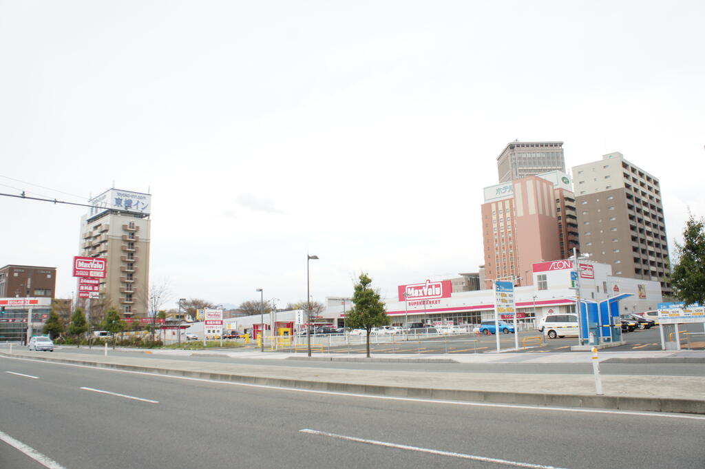 スーパー　マックスバリュ山形駅西口店（スーパー）まで554m