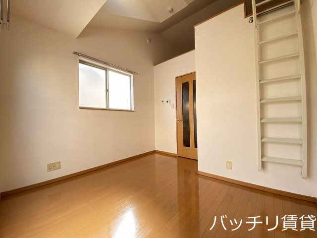 居室・リビング　※写真は同物件の別号室の為、現状を優先します。