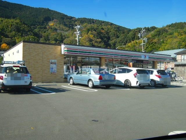 コンビニ　セブンイレブン 静岡向敷地店（コンビニ）まで35m