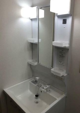 洗面設備　※同仕様写真含む