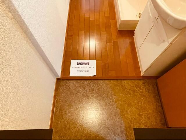 玄関　※写真は別部屋です