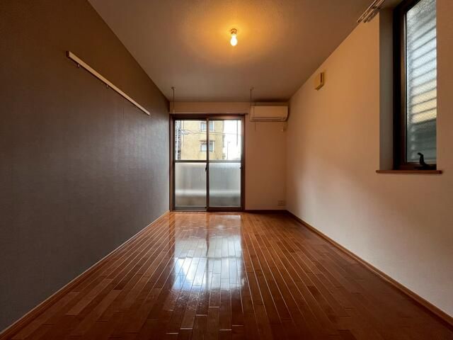居室・リビング　※写真は別部屋です