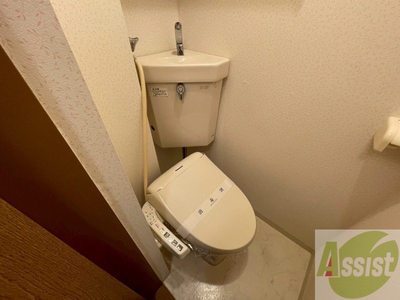 トイレ　トイレです。ウォシュレット付を探している方、おすすめです。