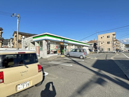 コンビニ　ファミリーマート 高知一宮店（コンビニ）まで1180m