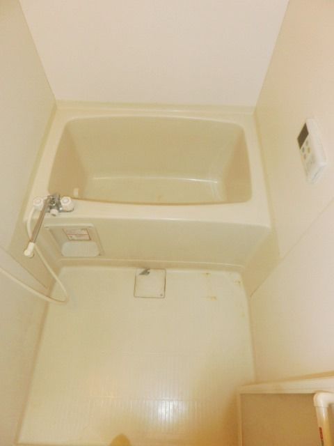 バス・シャワールーム　1日の疲れを洗い流すバスルーム