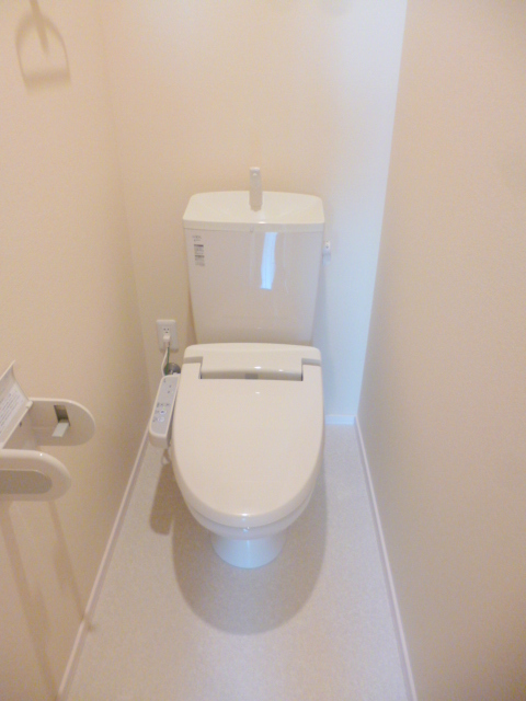トイレ　★ウォシュレット付きのトイレです★