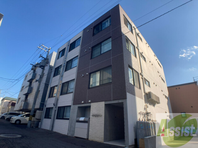 建物外観　札幌市中央区南７条西「イングレッソ南７条」