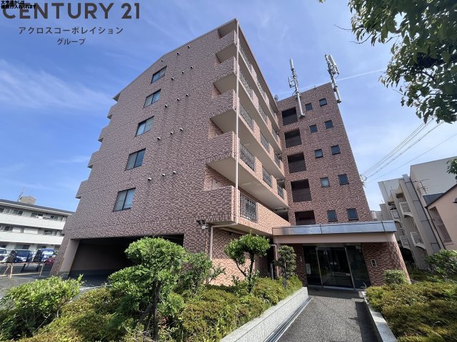 建物外観　安心のオートロック付きです☆