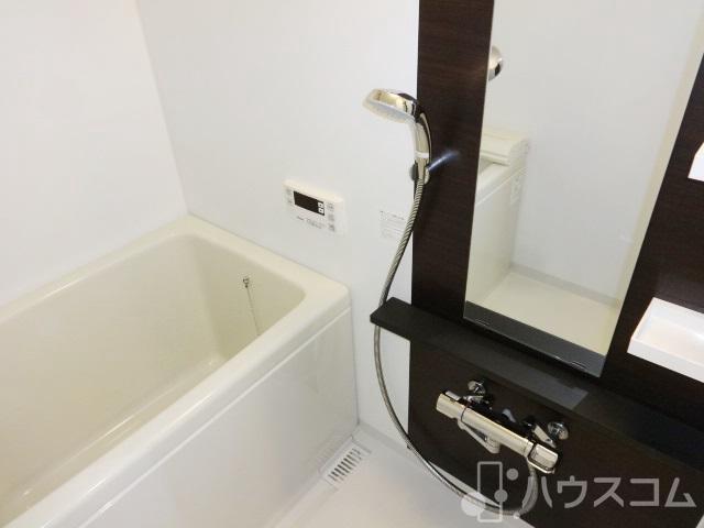 バス・シャワールーム　お風呂とトイレは別です。